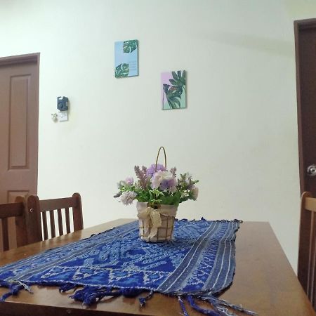 Kh Homestay Comfy N Calm 斯里曼绒 外观 照片