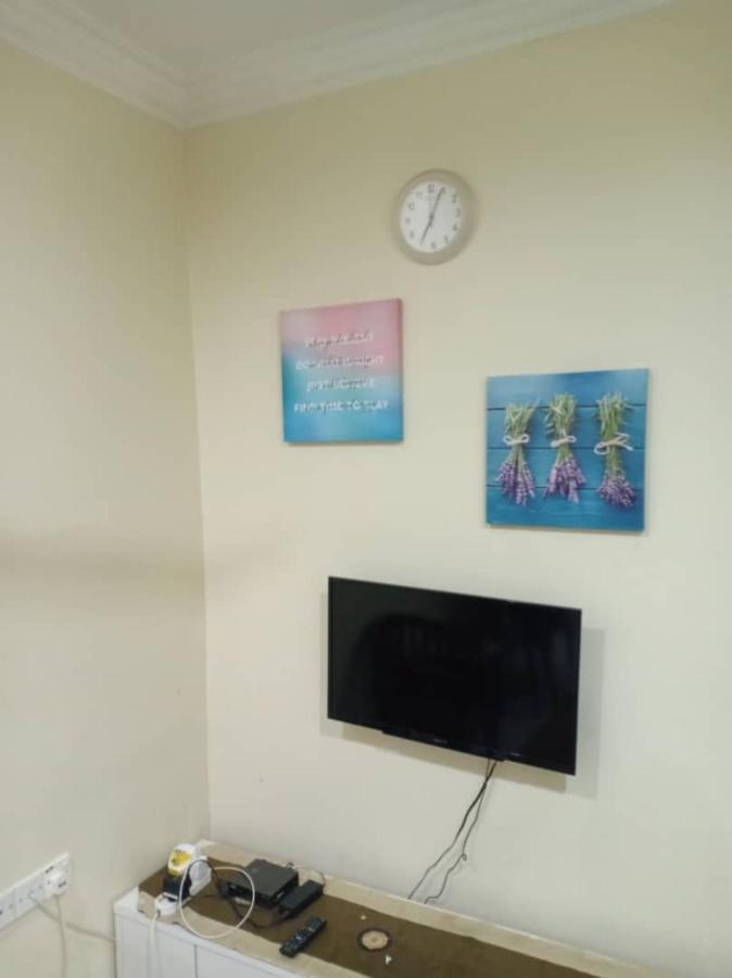 Kh Homestay Comfy N Calm 斯里曼绒 外观 照片