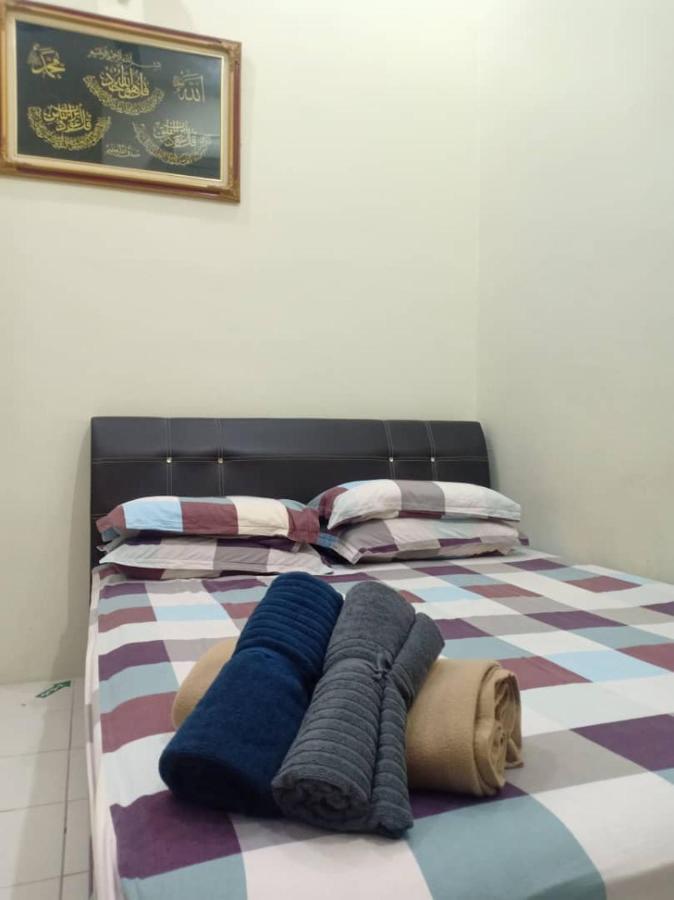 Kh Homestay Comfy N Calm 斯里曼绒 外观 照片