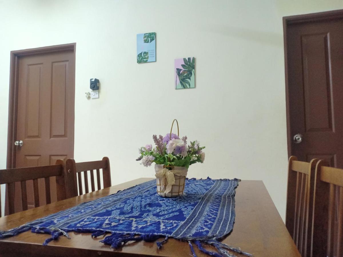 Kh Homestay Comfy N Calm 斯里曼绒 外观 照片